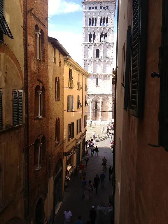 Couette-café Al Cardinale Rooms & Studios Lucques Italie
